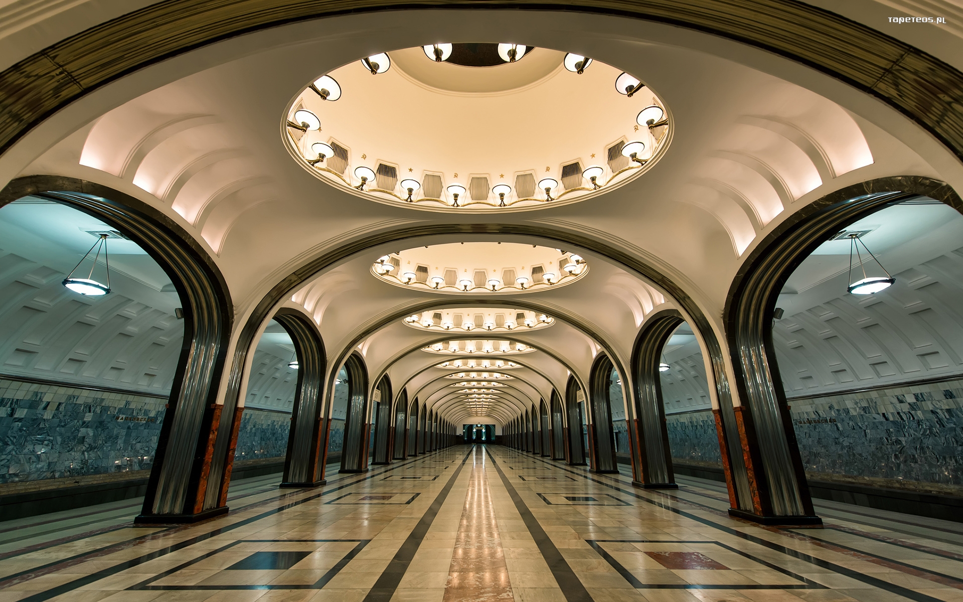 Metro 004 Mayakovskaya, Moskwa, Peron