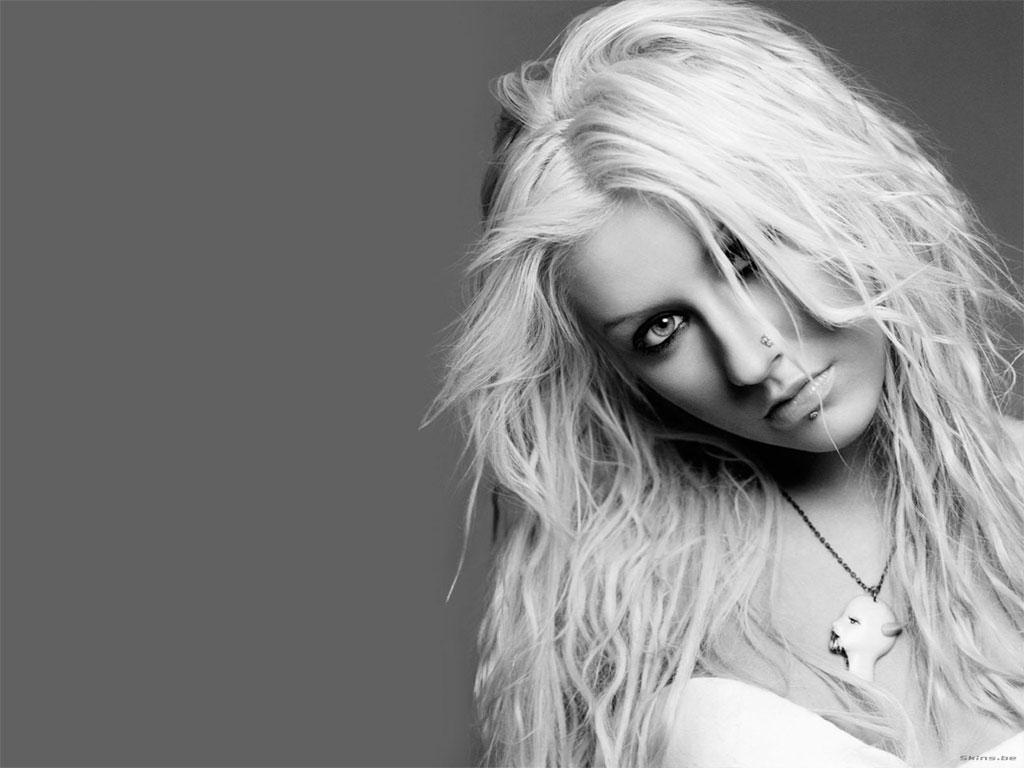 Christina Aguilera 75
