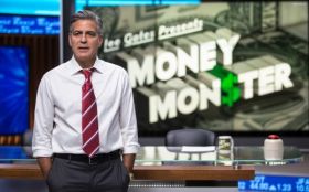 Zakladnik z Wall Street (2016) Money Monster 002 George Clooney jako Lee Gates