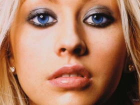Christina Aguilera 81
