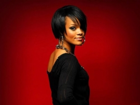 Rihanna 59