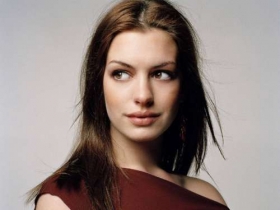 Anne Hathaway 20