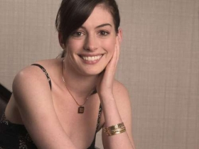 Anne Hathaway 35
