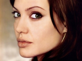 Angelina Jolie 131