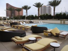 Lato 412 Trump International Hotel, Las Vegas, Lezaki, Basen, Palmy