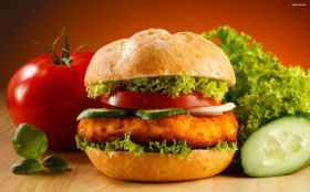 Hamburger 006 Fast food, Pomidor, Ogorek, Salata