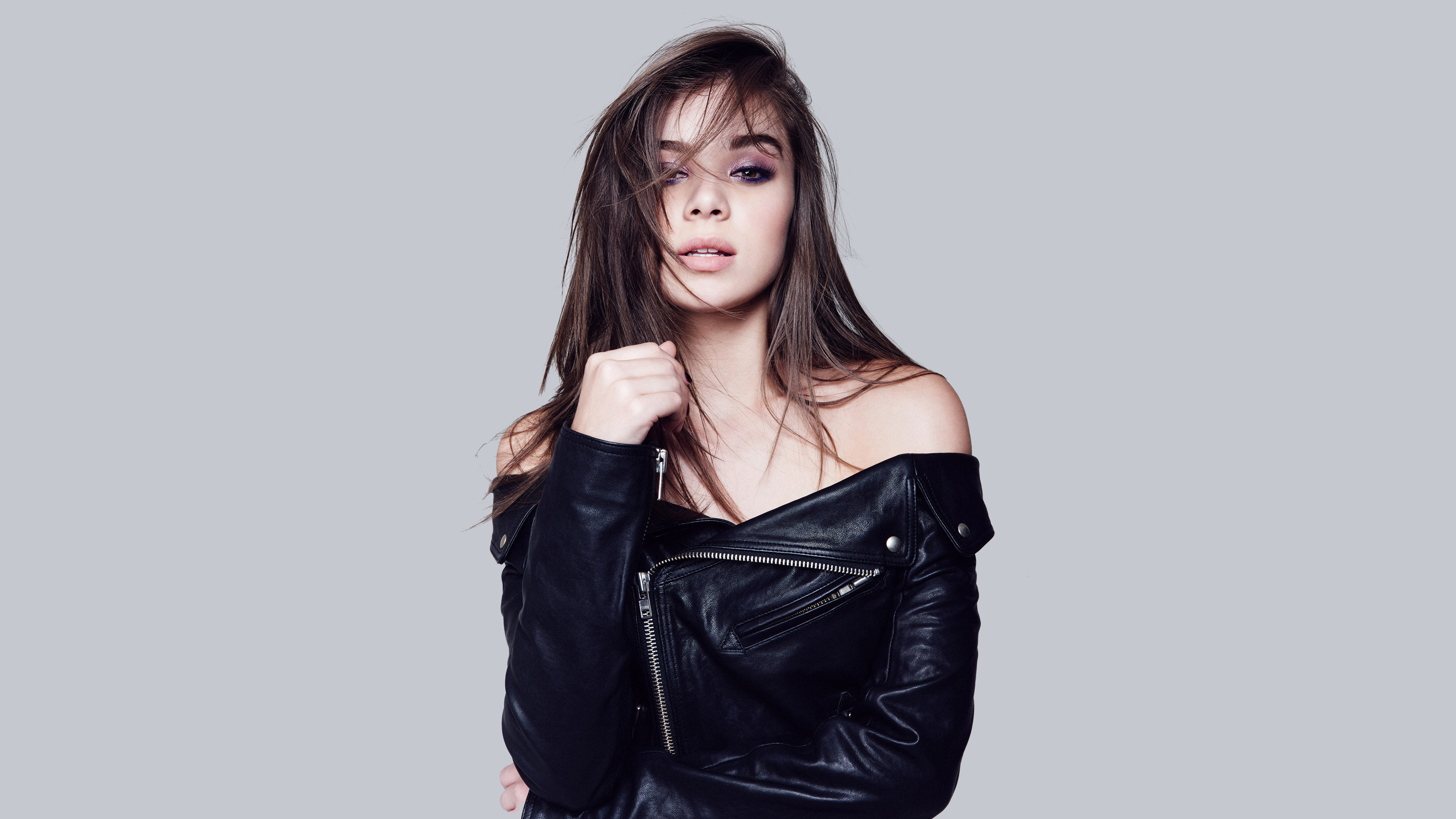 Hailee Steinfeld 052