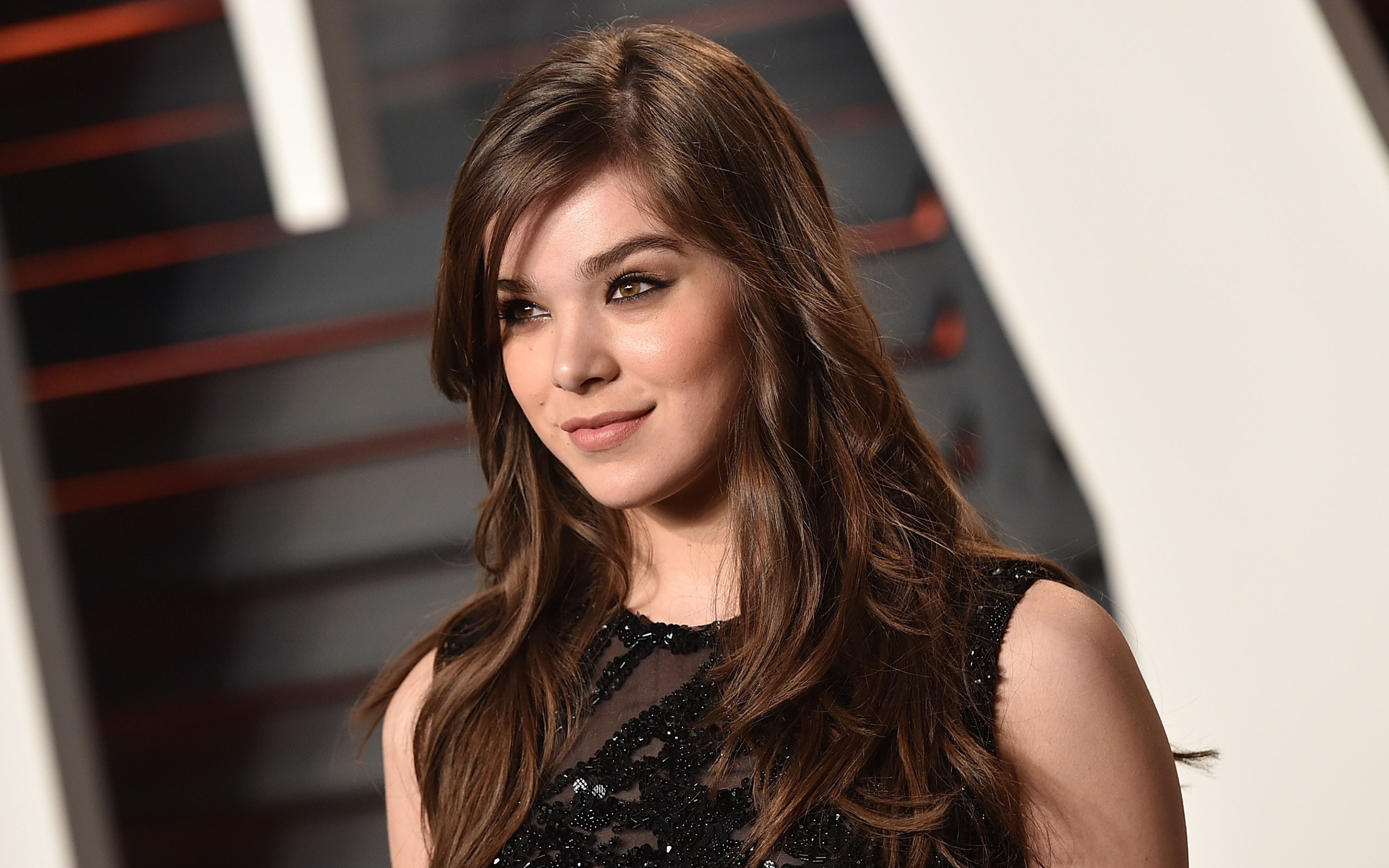 Hailee Steinfeld 077