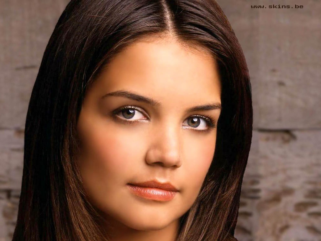 Katie Holmes 16