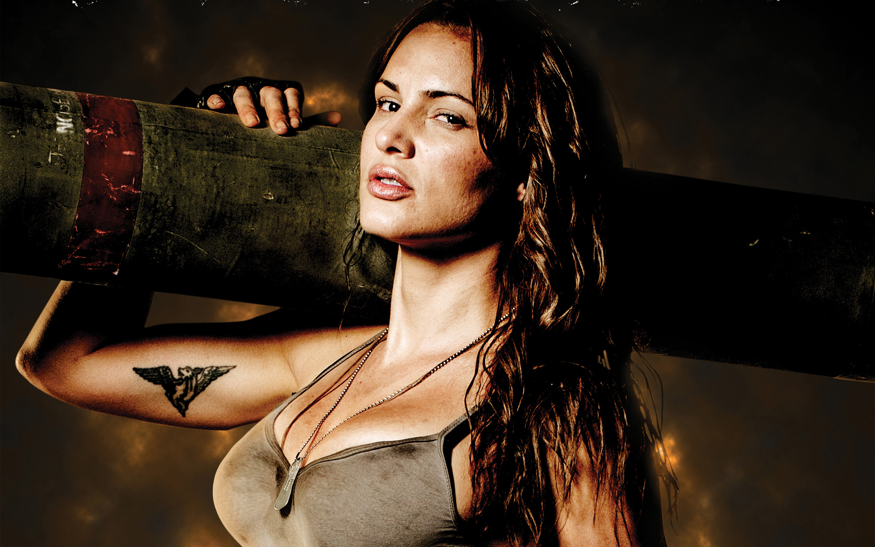 Cyborg X 2015 002 Eve Mauro jako Porucznik Spears