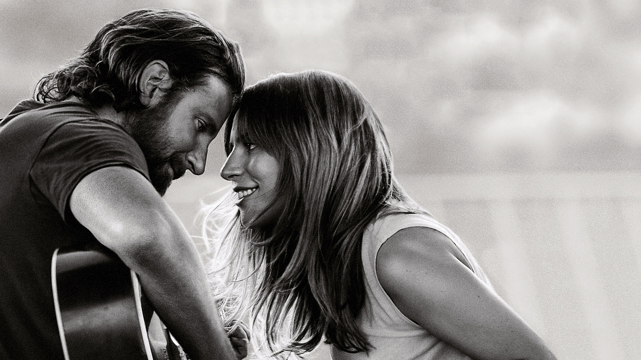 Narodziny gwiazdy (2018) A Star Is Born 002 Bradley Cooper jako Jack, Lady Gaga jako Ally