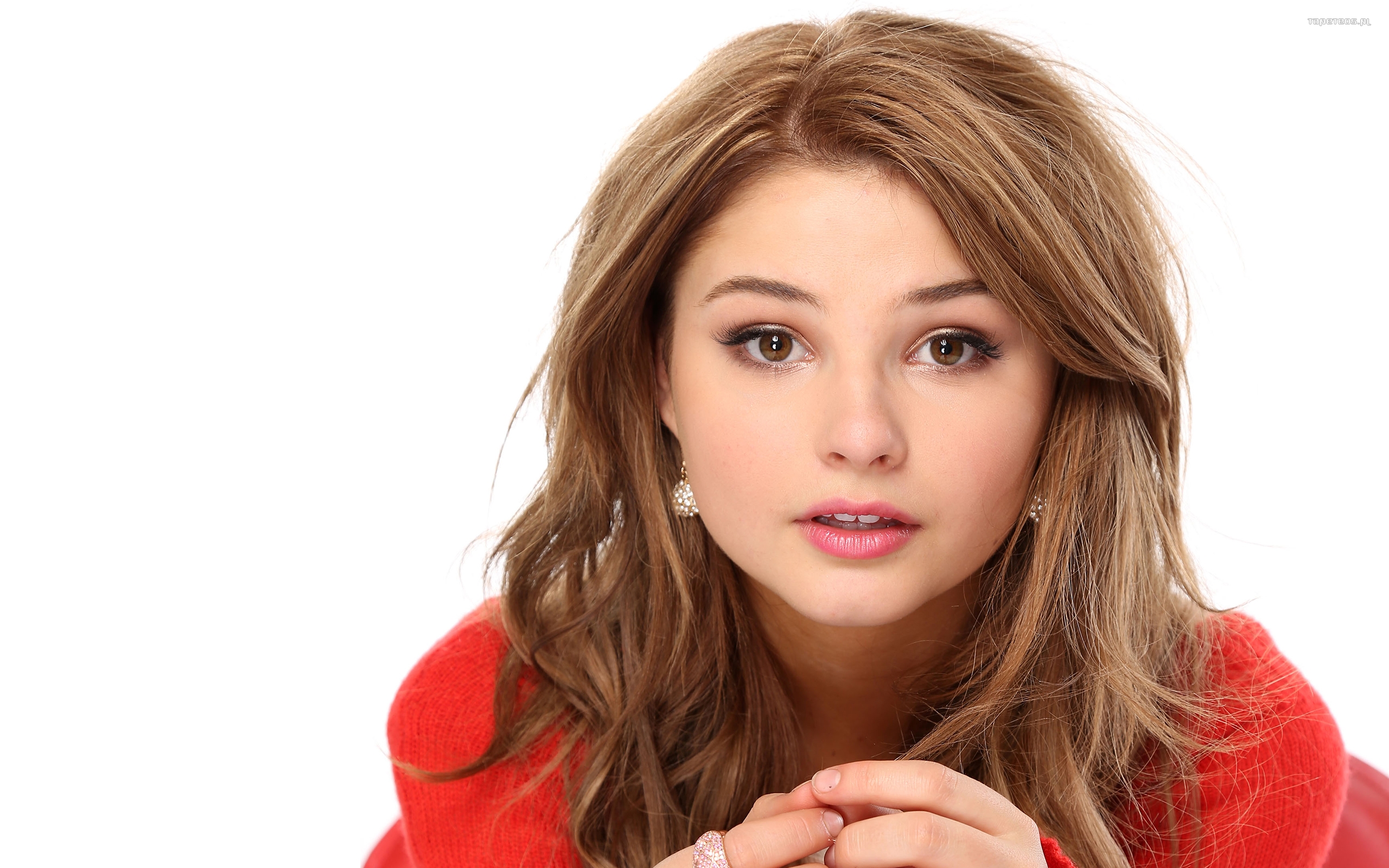 Stefanie Scott 013