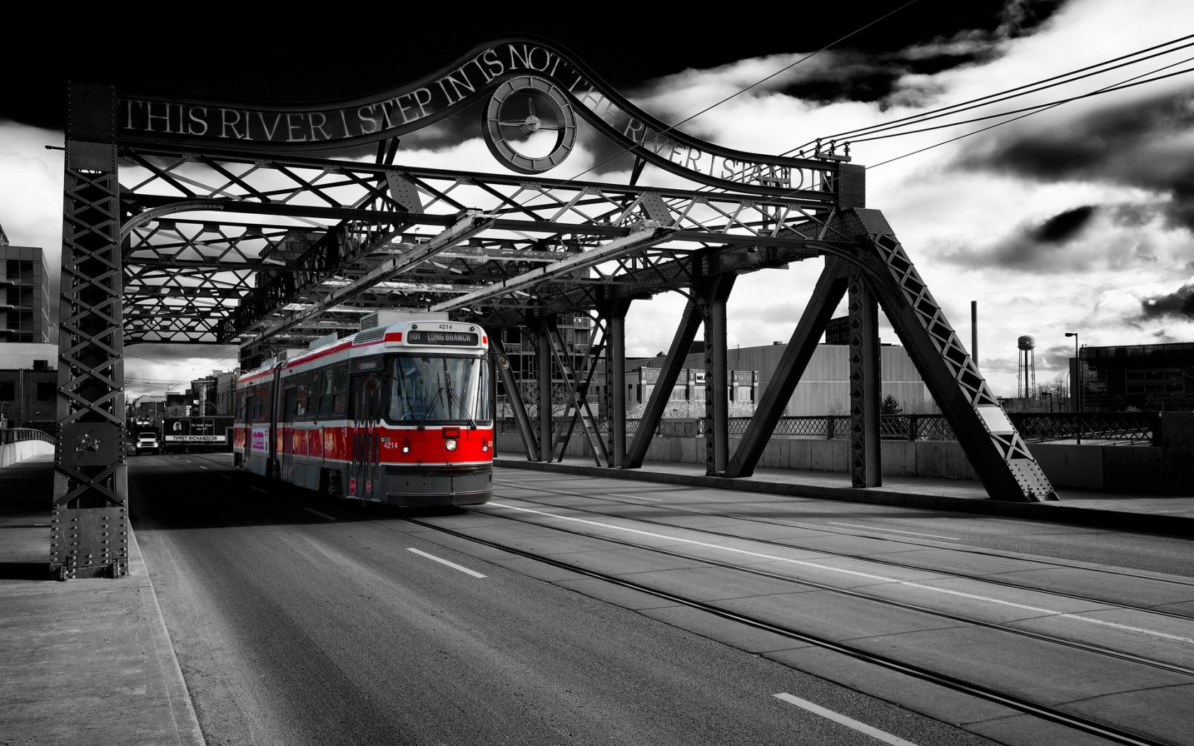 Tramwaj 007 Miasto, Ulica
