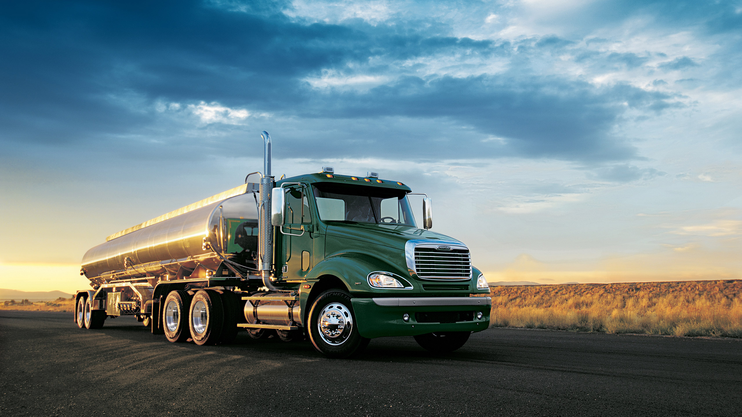 Samochod ciezarowy Freightliner 007 Columbia
