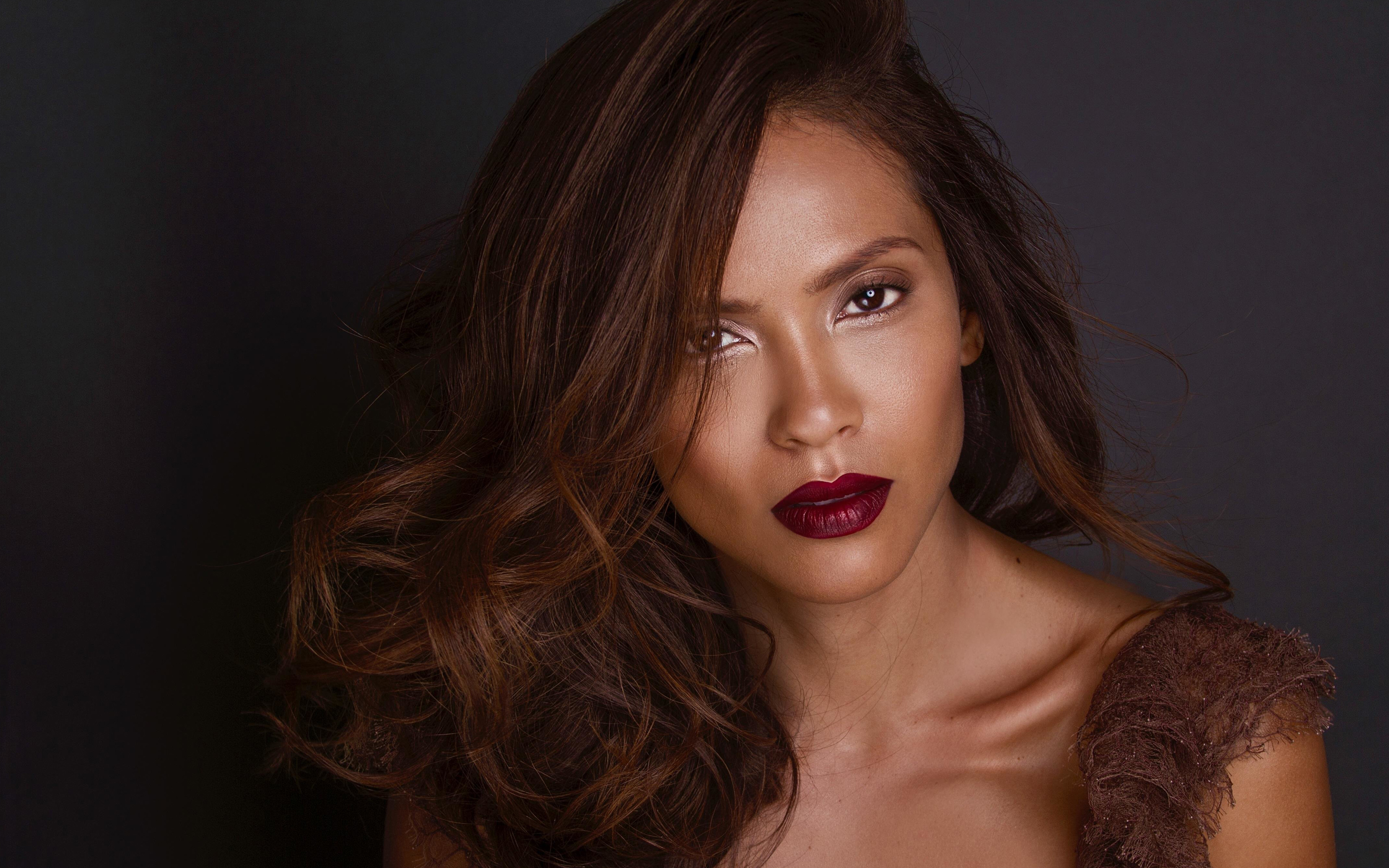 Lucyfer 010 Lesley-Ann Brandt jako Mazikeen - Maze