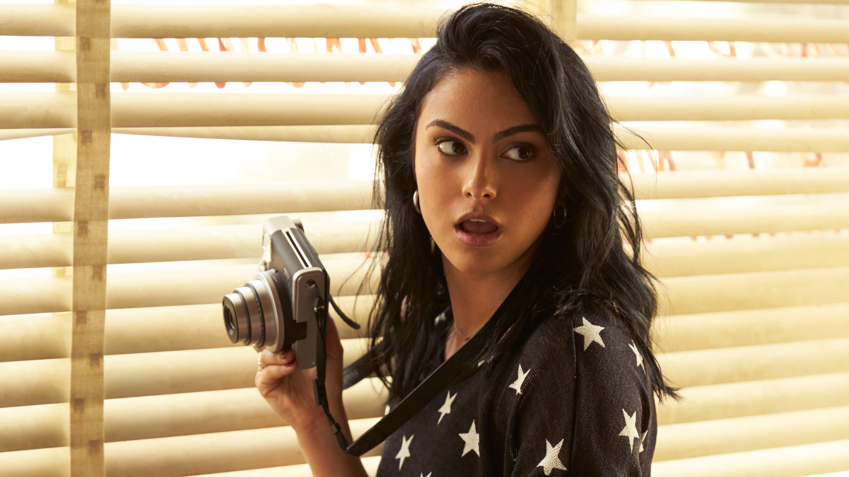 Camila Mendes 019 2018 Aparat Fotograficzny