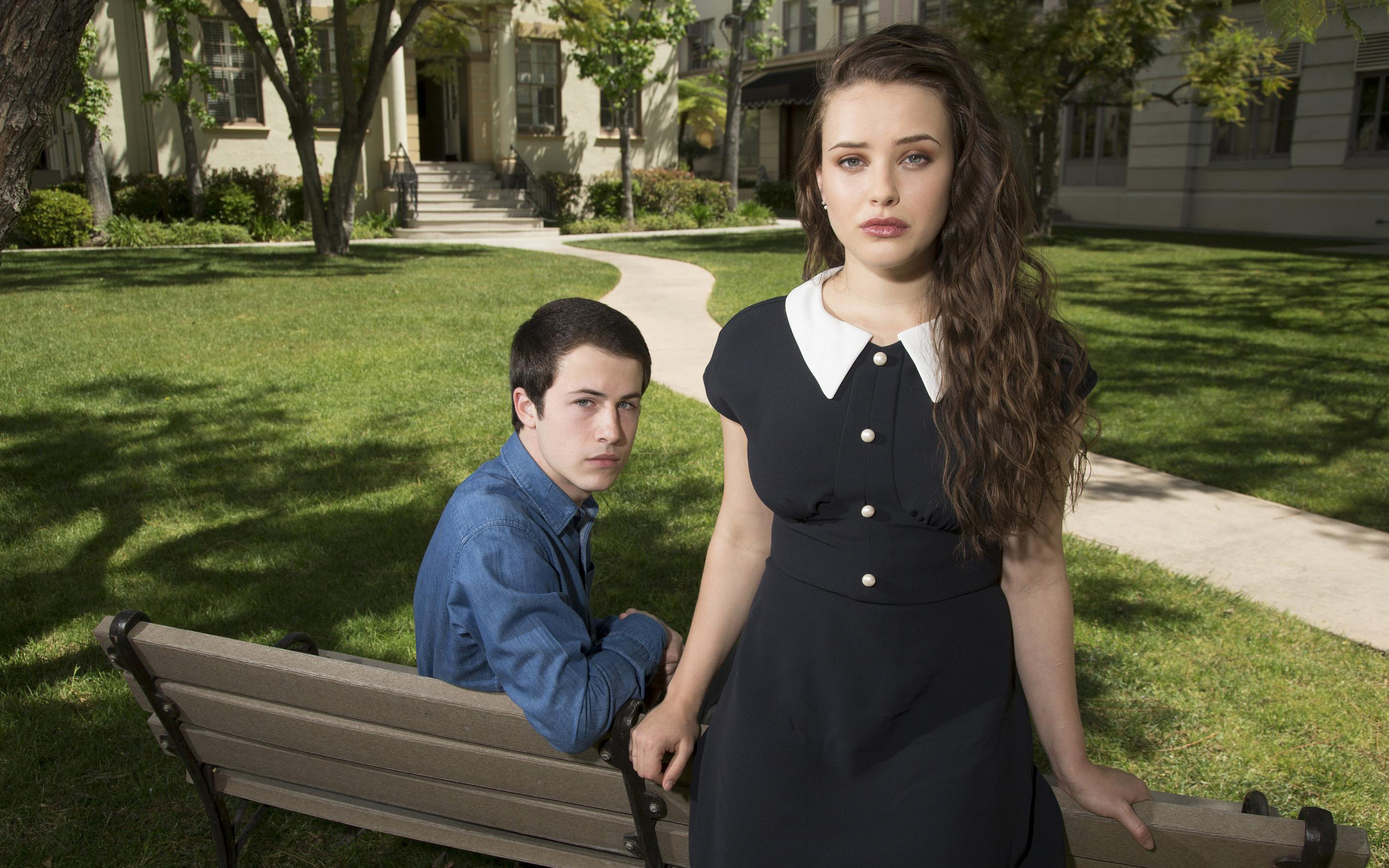Trzynascie powodow (2017) Thirteen Reasons Why 011 Dylan Minnette jako Clay Jensen, Katherine Langford jako Hannah Baker