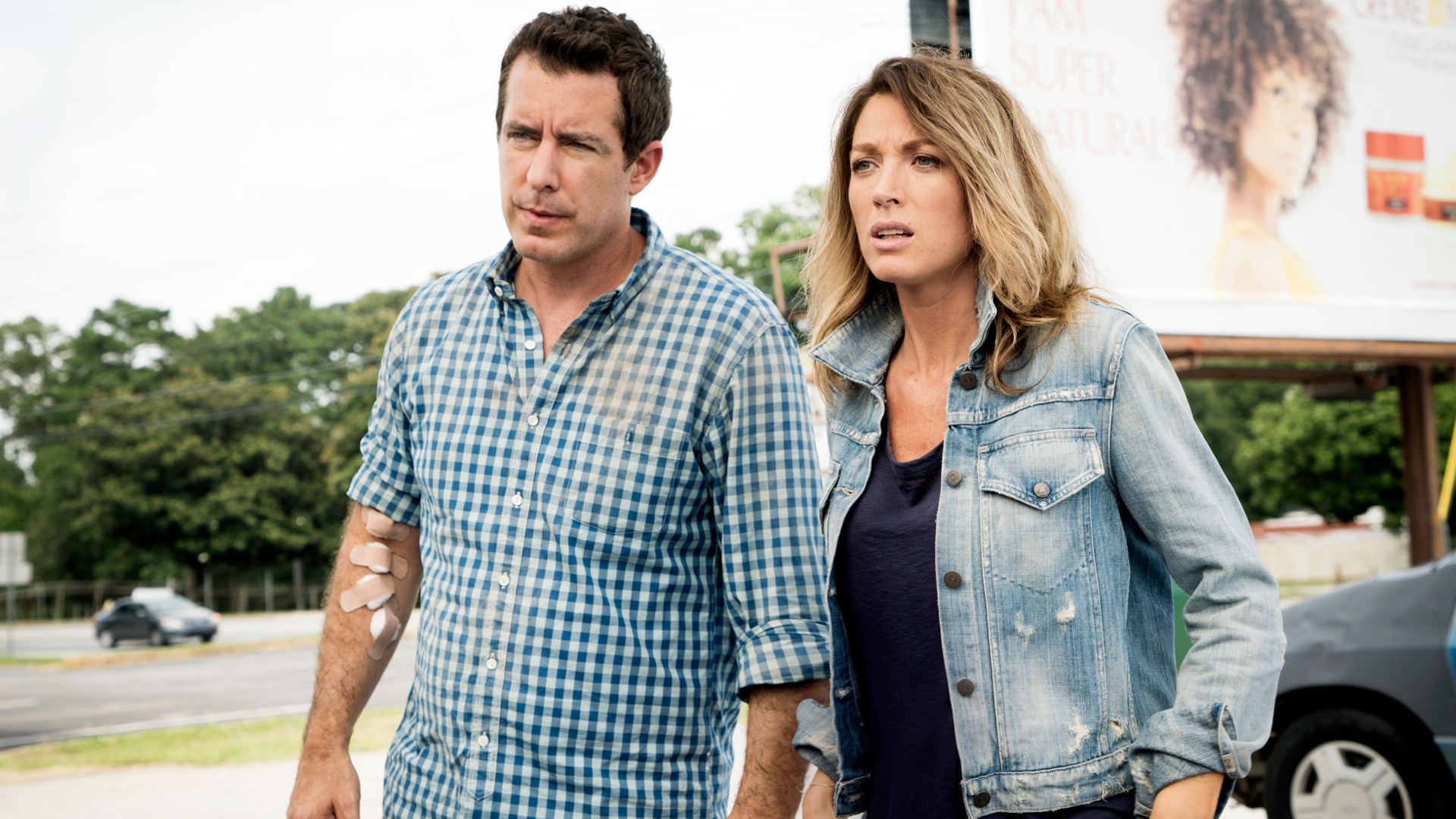 Objazd (2016) The Detour TV 004  Jason Jones jako Nate, Natalie Zea jako Robin