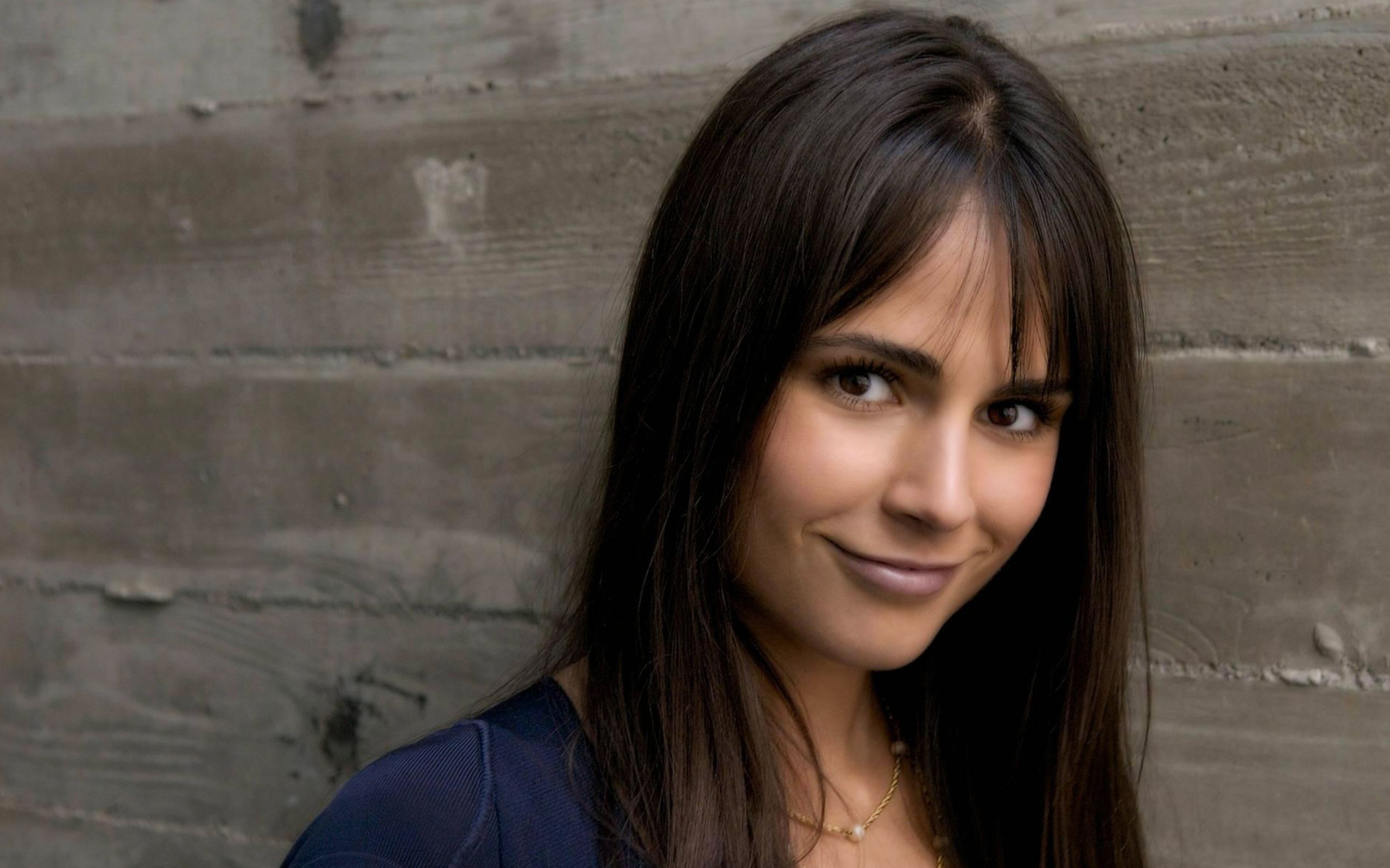 Jordana Brewster 032