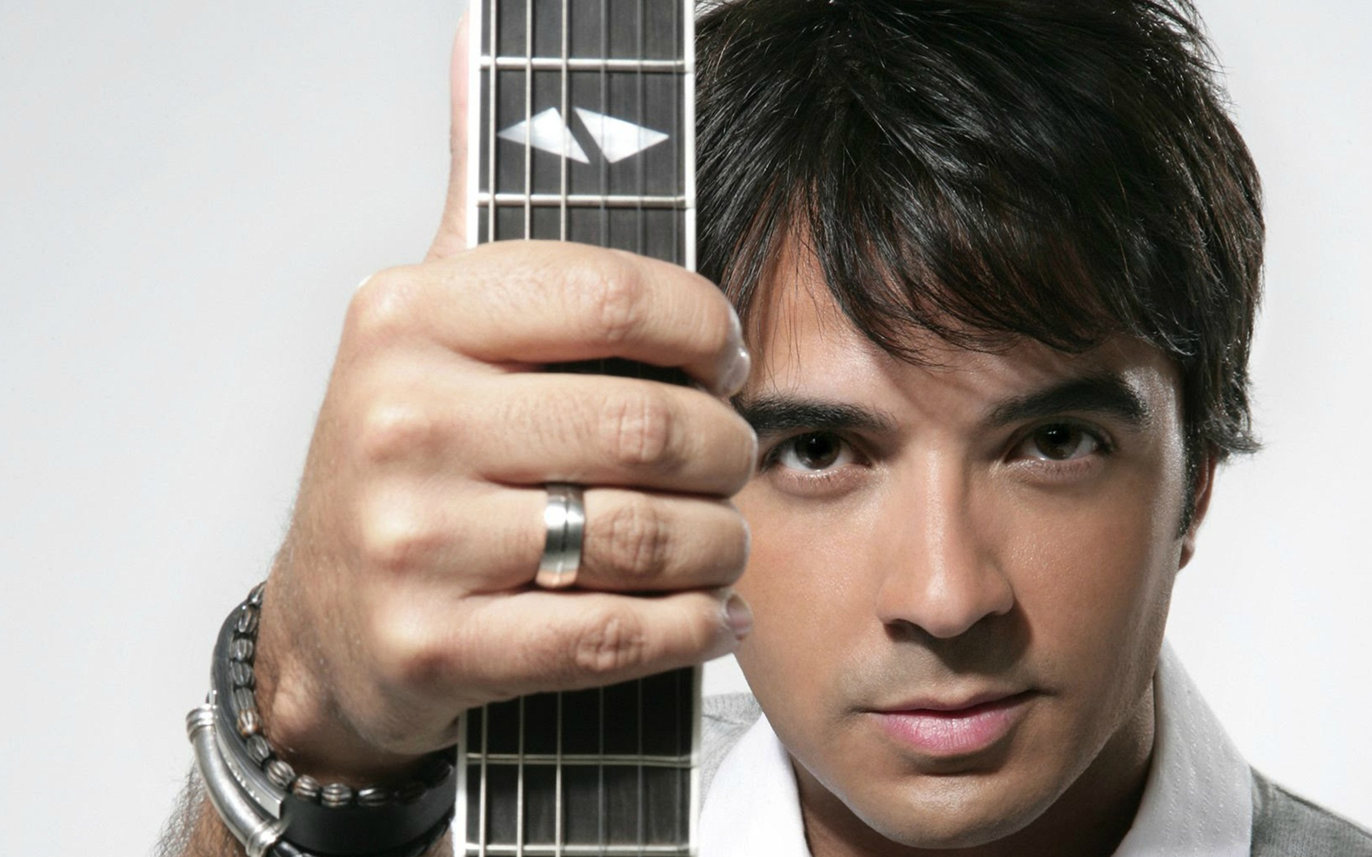 Luis Fonsi 001