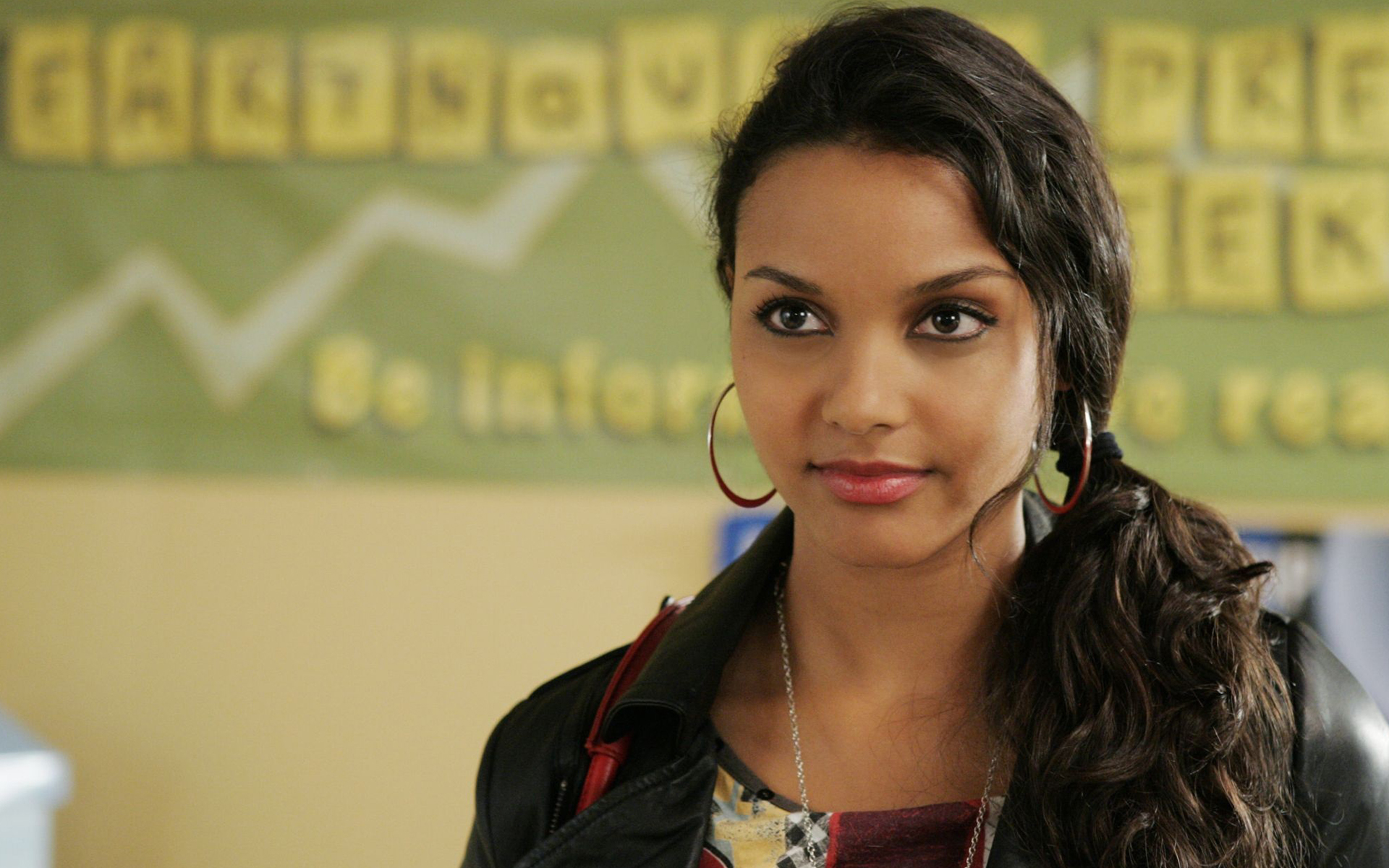 Jessica Lucas 002