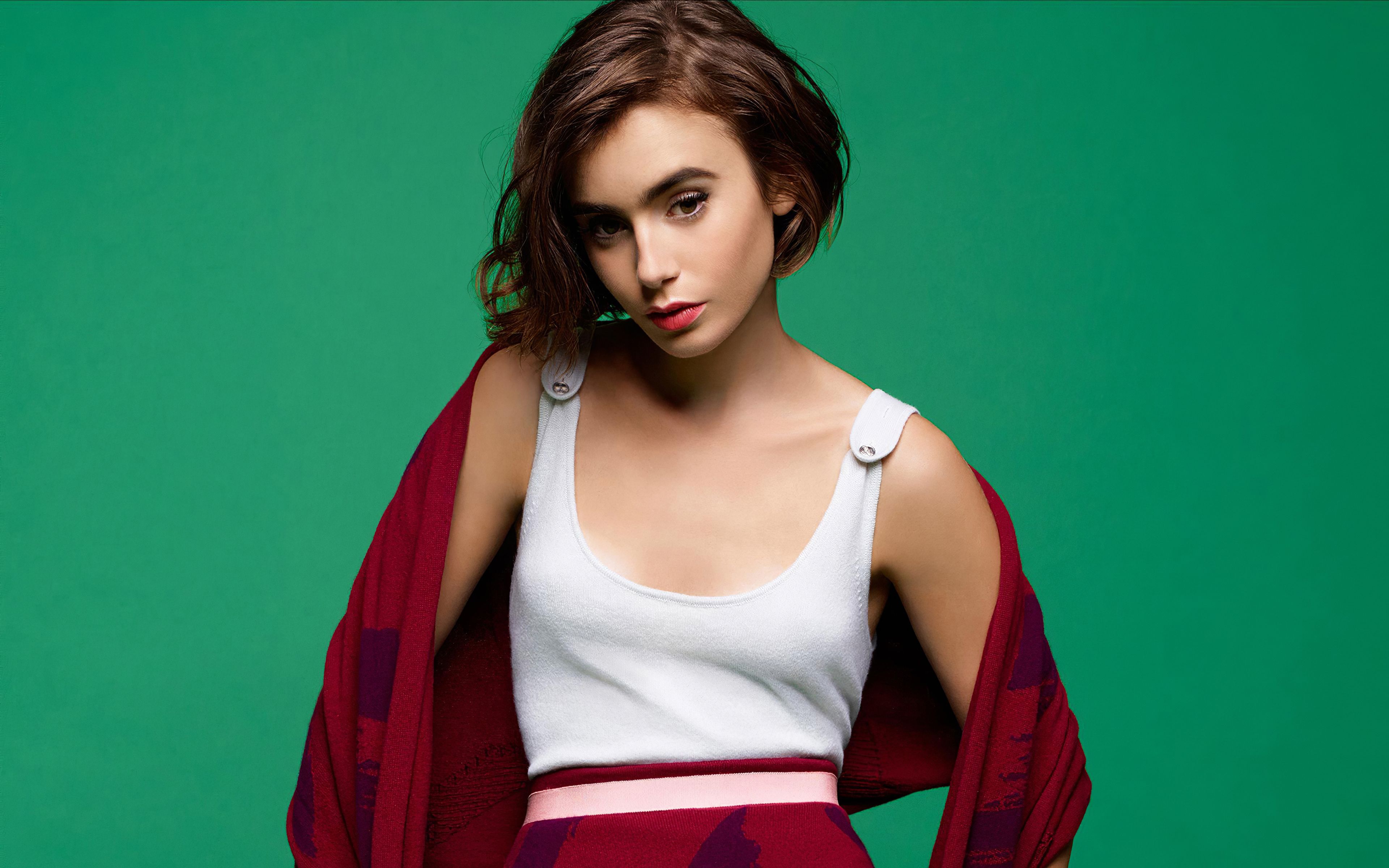 Lily Collins 019 2020