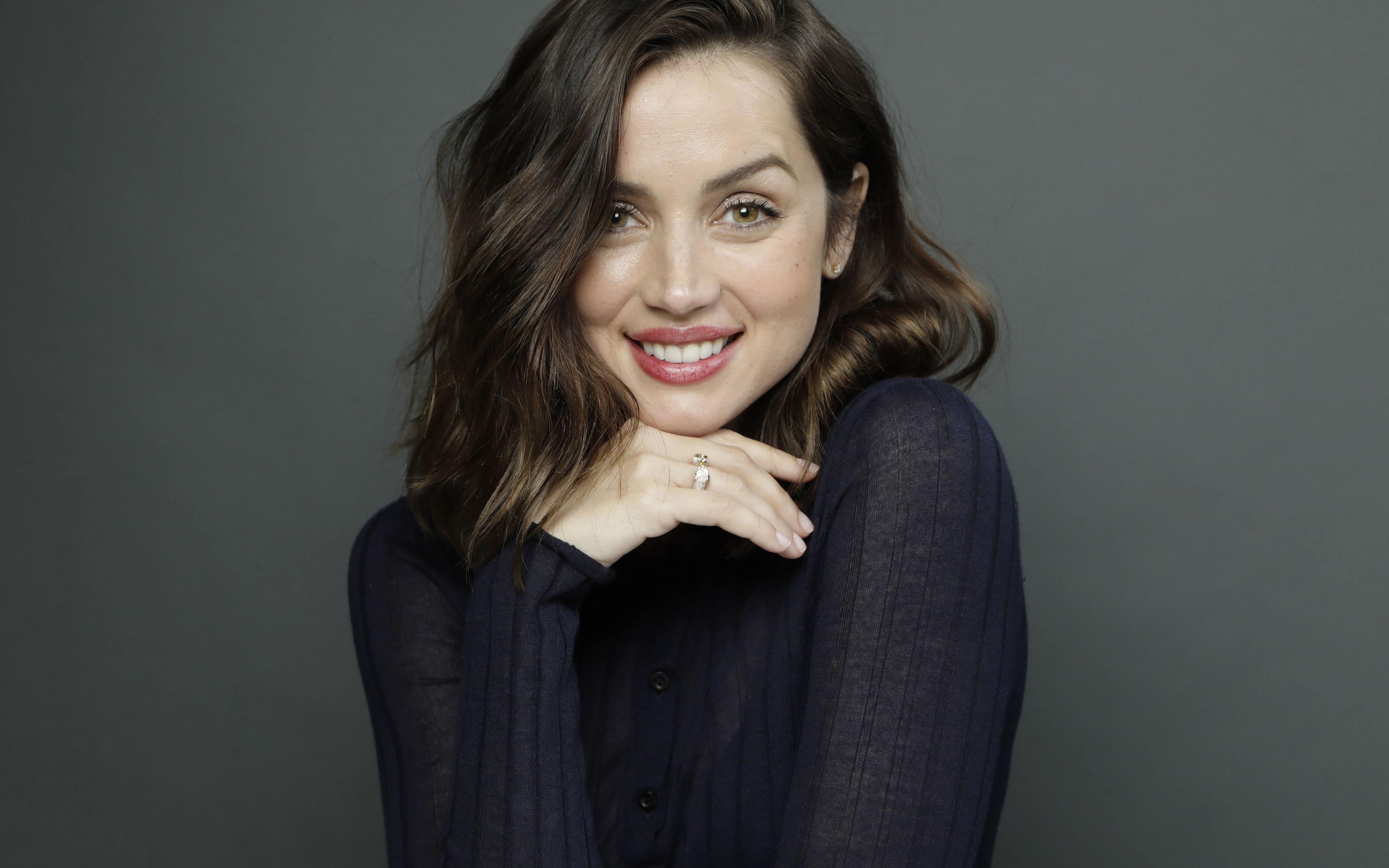 Ana De Armas 007 2020