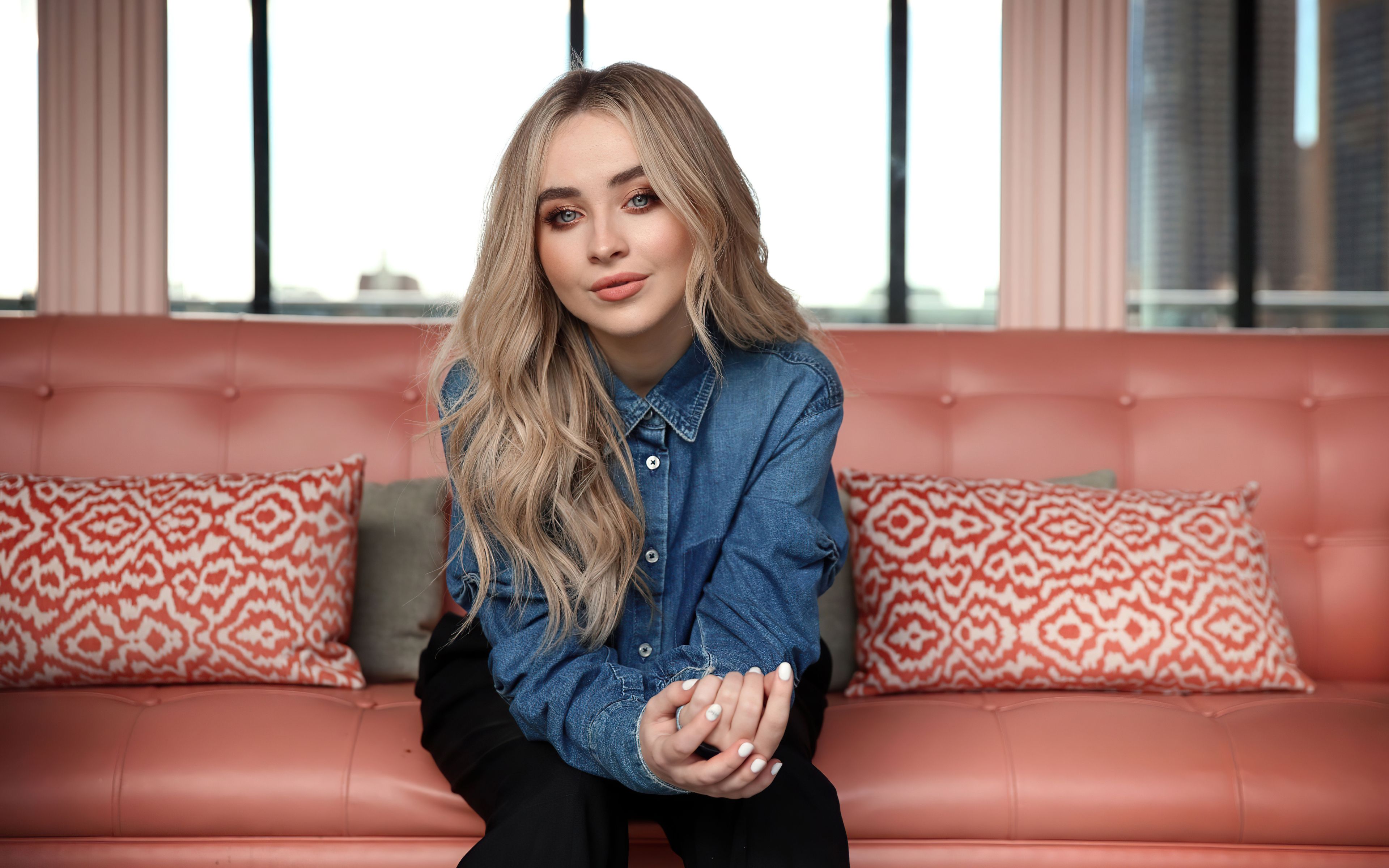 Sabrina Carpenter 001 2020