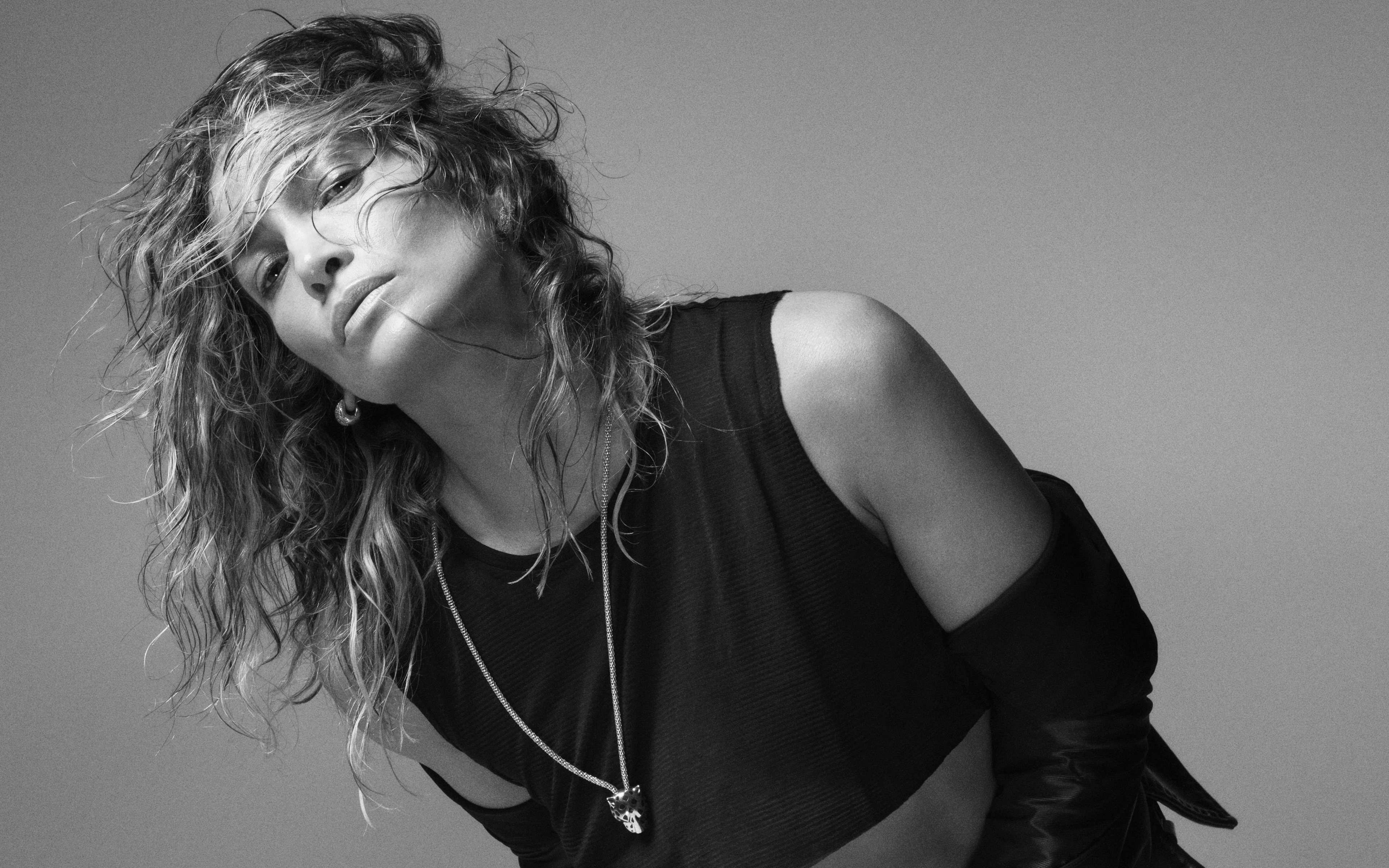 Jennifer Lopez 24 GQ 2019