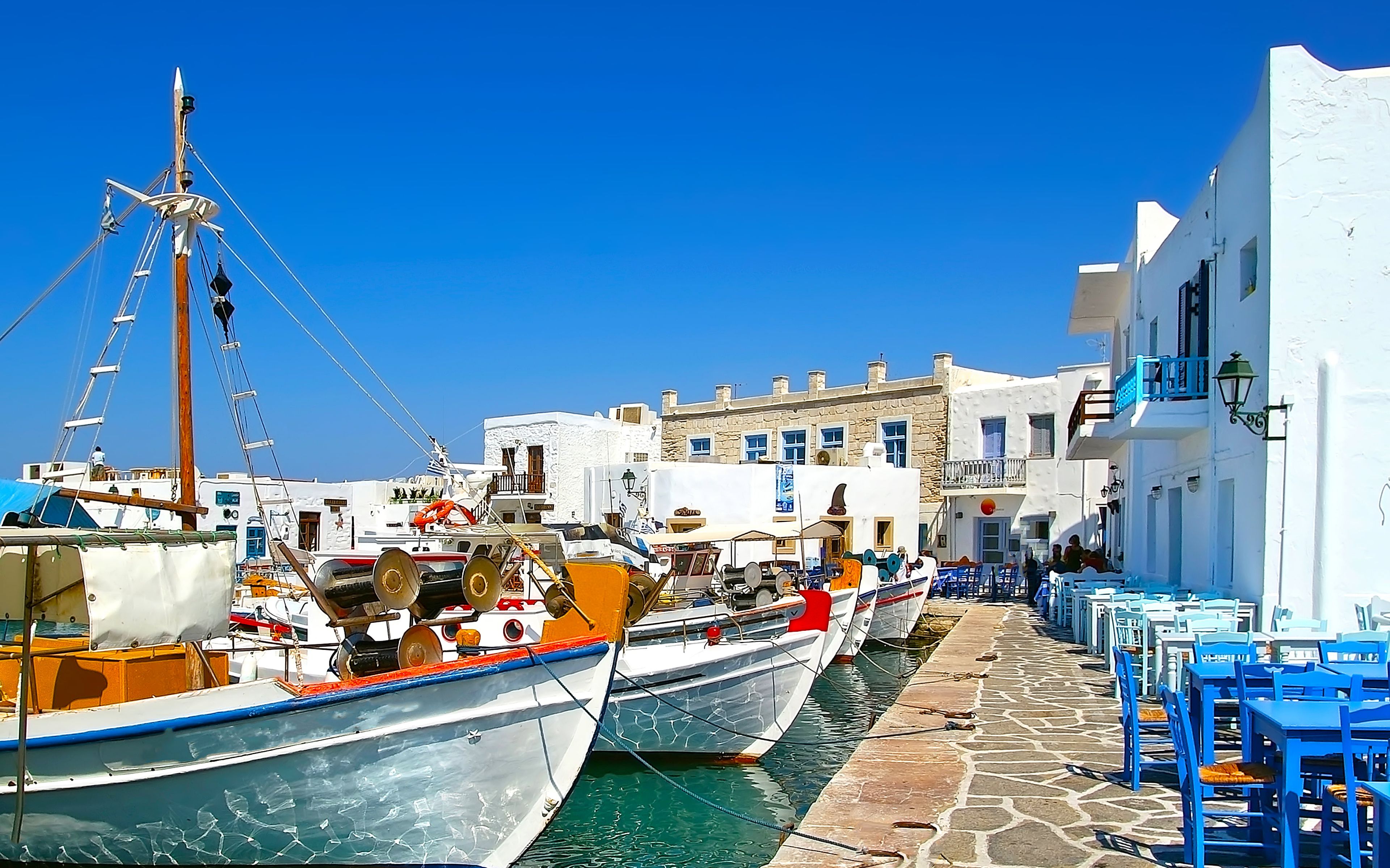 Grecja 009 Paros, Wyspa, Lodzie, Morze, Budynki
