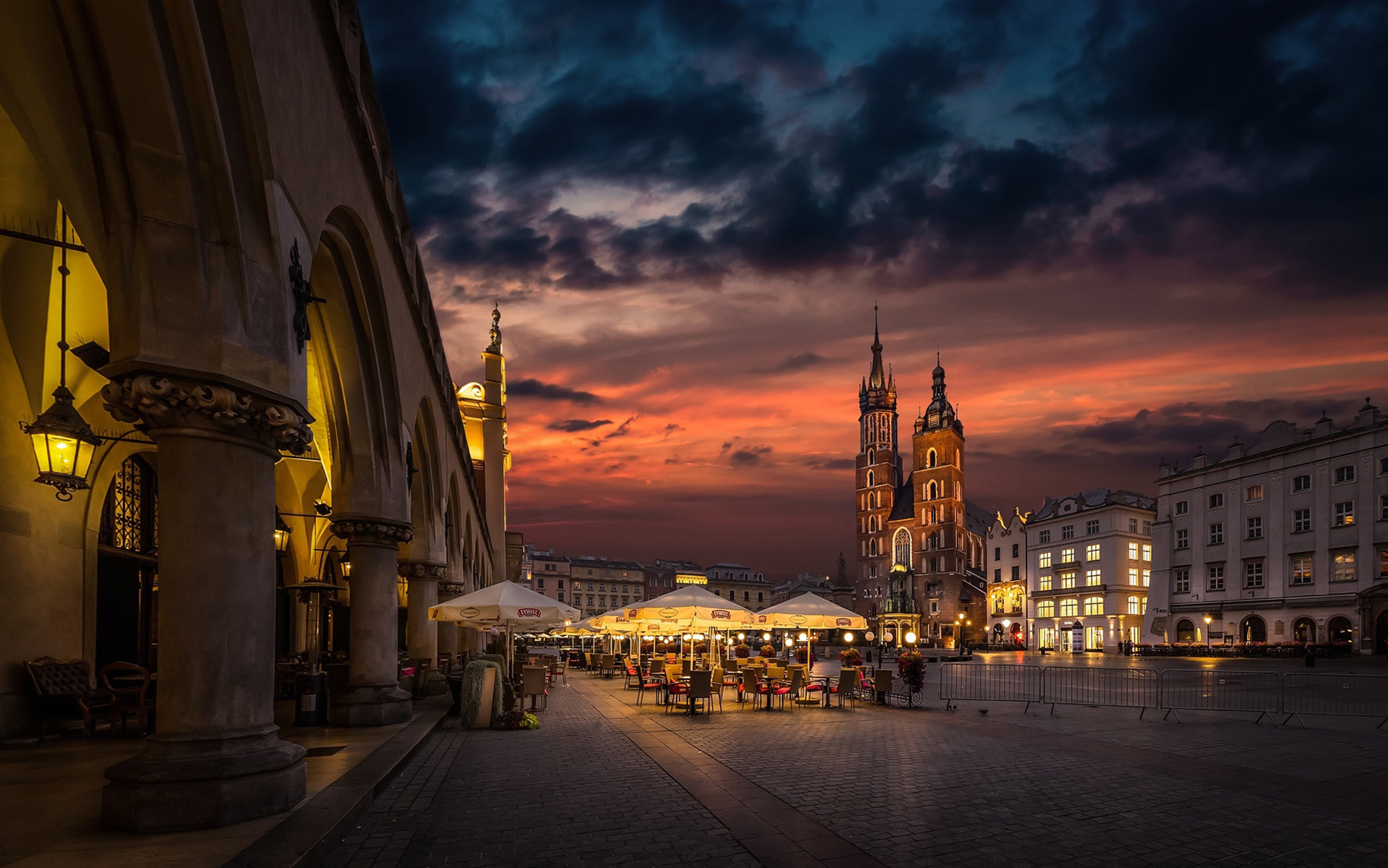 Krakow 005 Polska, Rynek Glowny, Noc