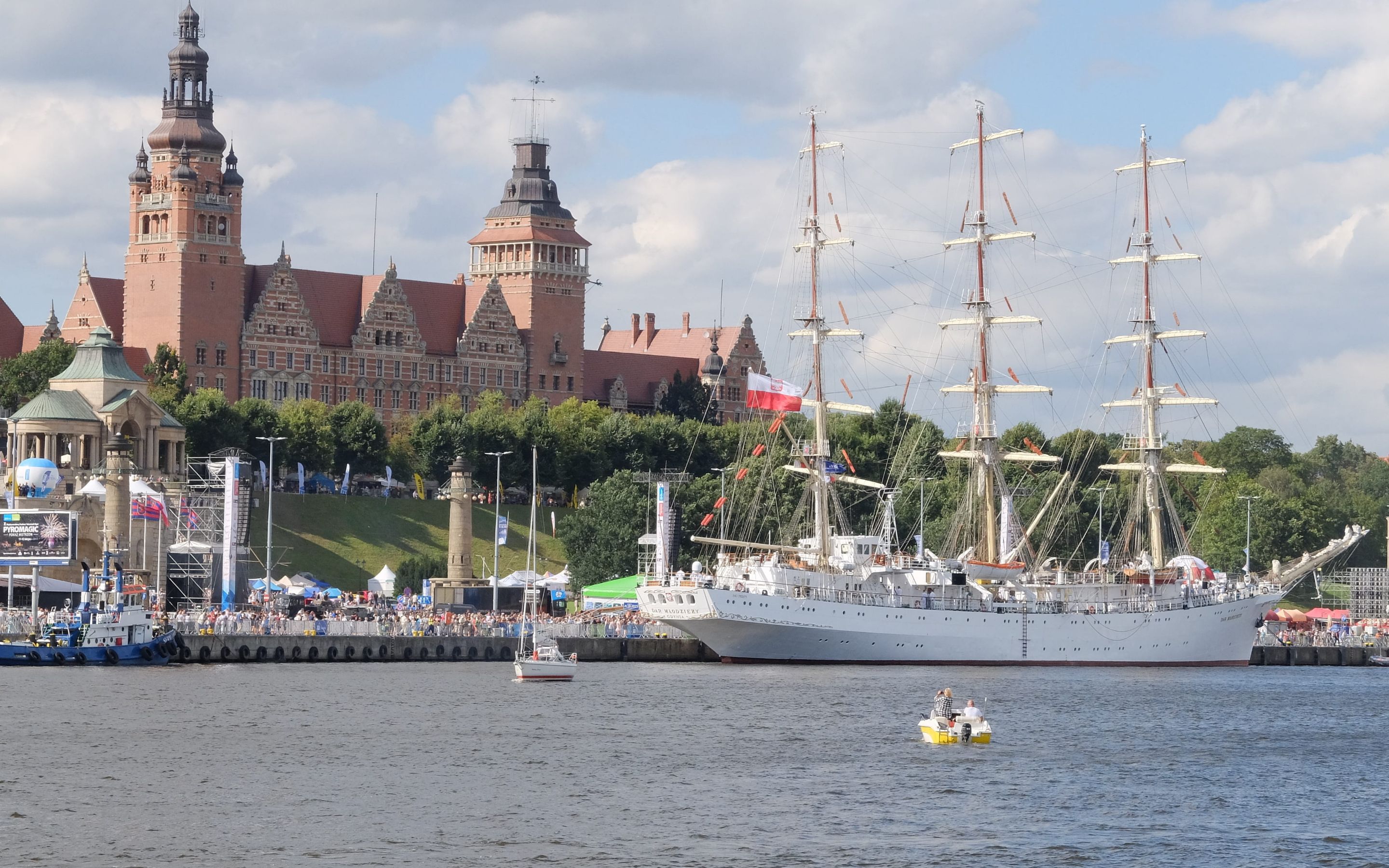 Szczecin 008 Polska, Odra, Waly Chrobrego