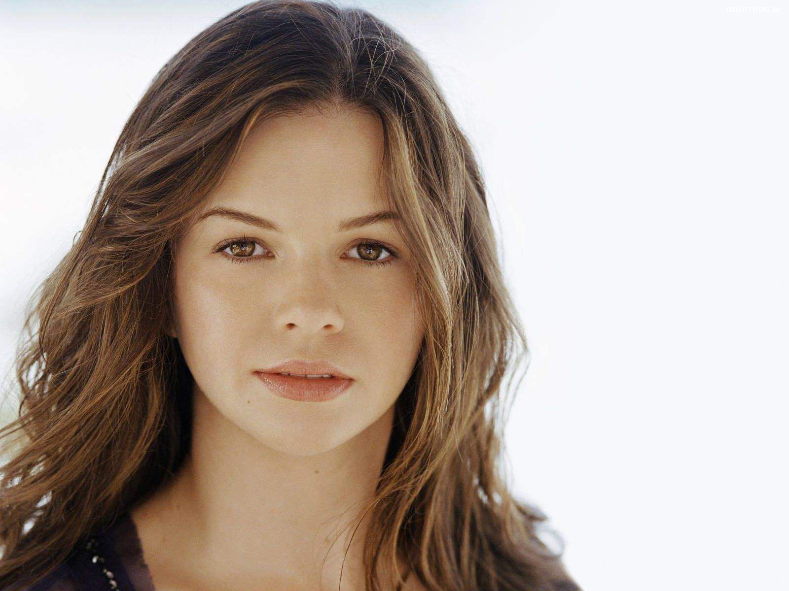 Amber Tamblyn 38