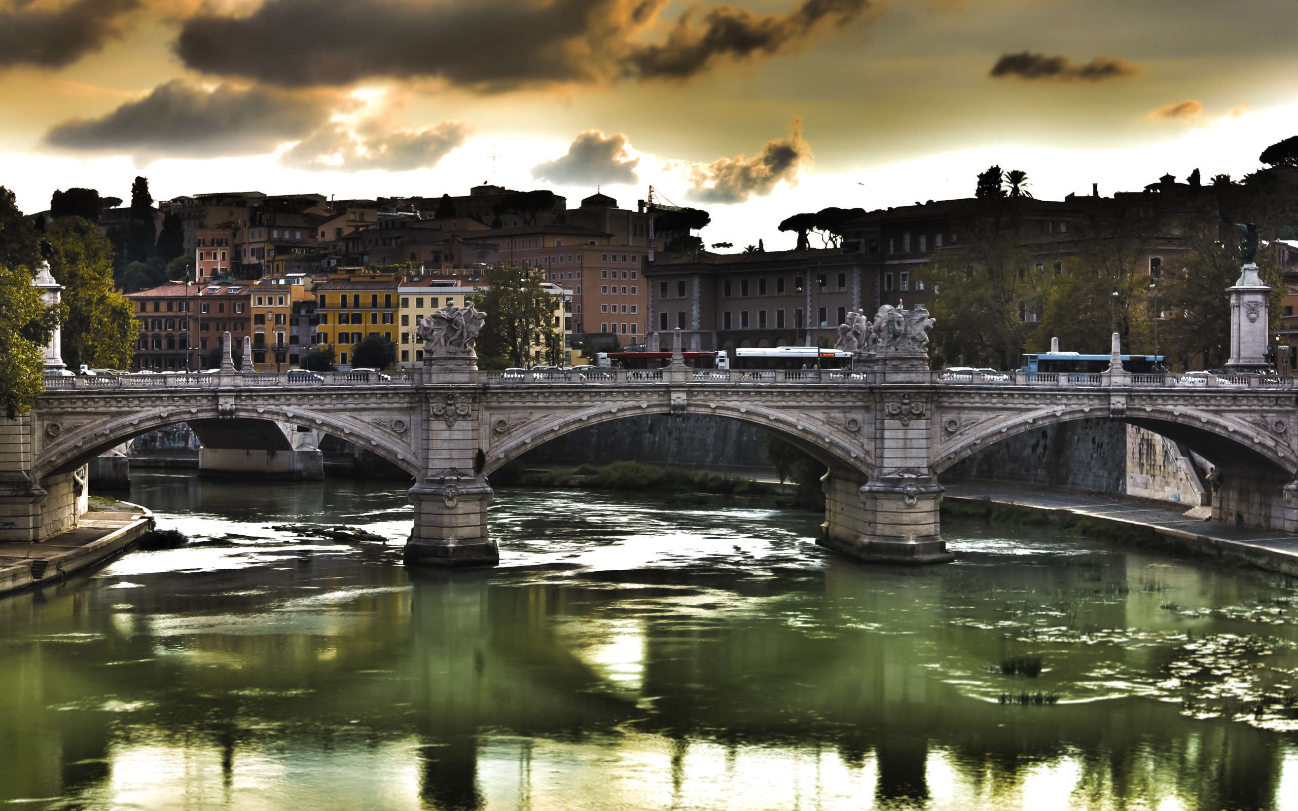 Most Ponte Vittorio Emanuele II Bridge 001 Rzym