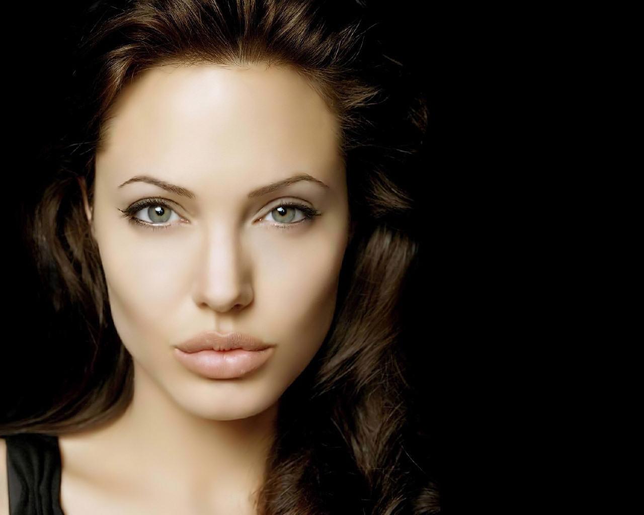 Angelina Jolie 157