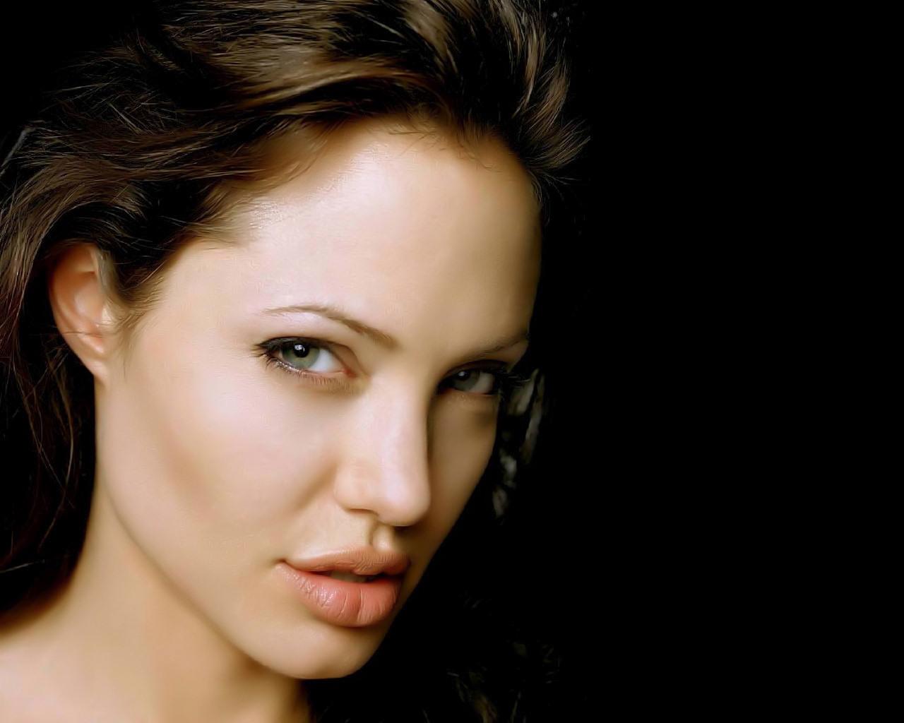 Angelina Jolie 158