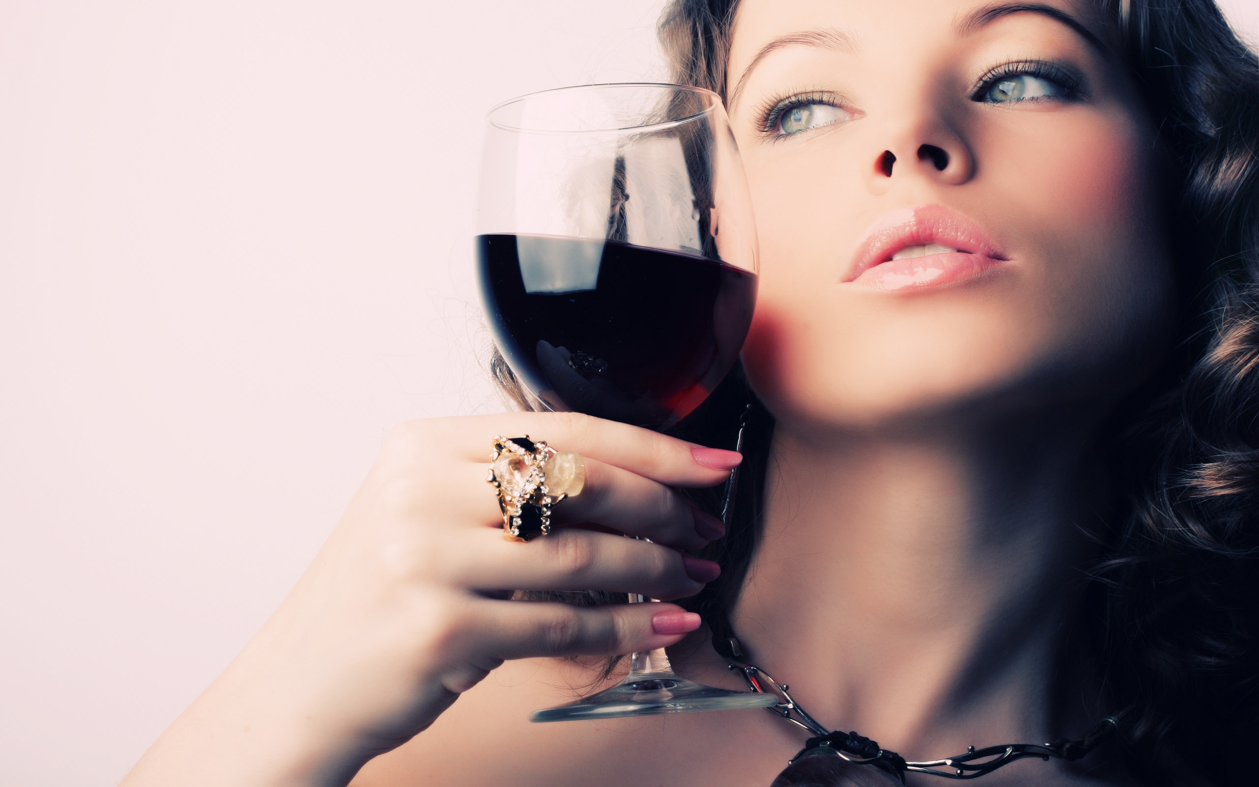 Wino 2560x1600 004 kobieta