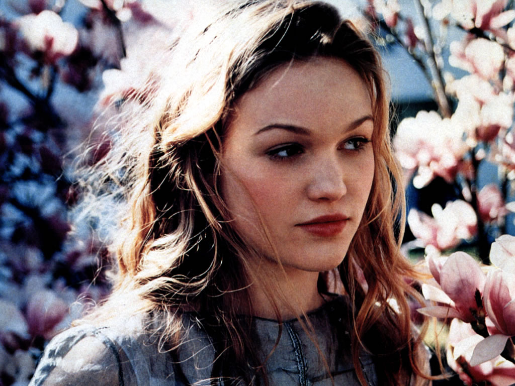 Julia Stiles 06