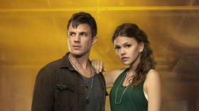 Przeznaczeni, Star-Crossed 006 Aimee Teegarden, Emery Whitehill, Matt Lanter, Roman