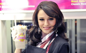 Cher Lloyd 002