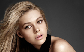 Nicola Peltz 014