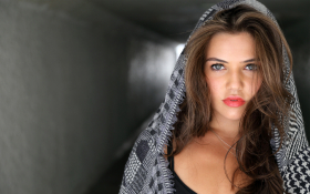 Danielle Campbell 002