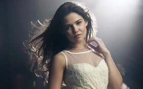 Danielle Campbell 003