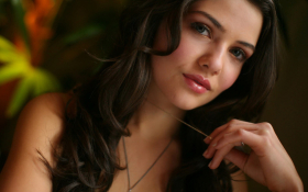 Danielle Campbell 012