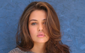 Danielle Campbell 020