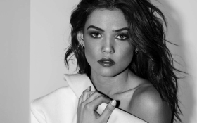 Danielle Campbell 034