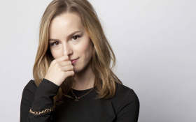 Bridgit Mendler 015