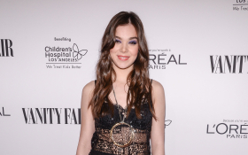 Hailee Steinfeld 017