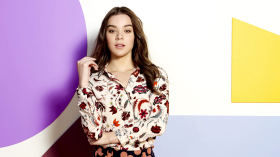 Hailee Steinfeld 051