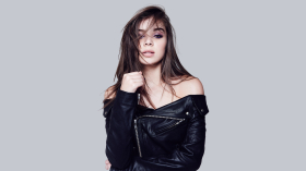 Hailee Steinfeld 052